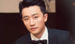 娱乐八卦爆料男星罗云熙,娱乐圈新晋小生罗云熙被曝与神秘美女牵手